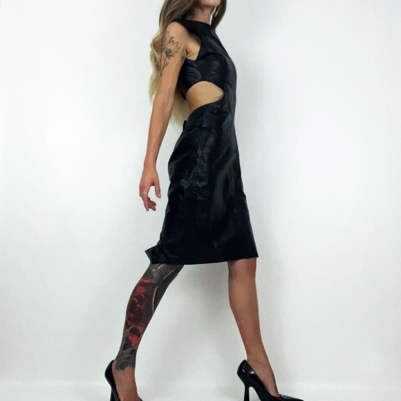 Vintage ✨ Karen Okada Open Back Leather Dress - Picture 9 of 15